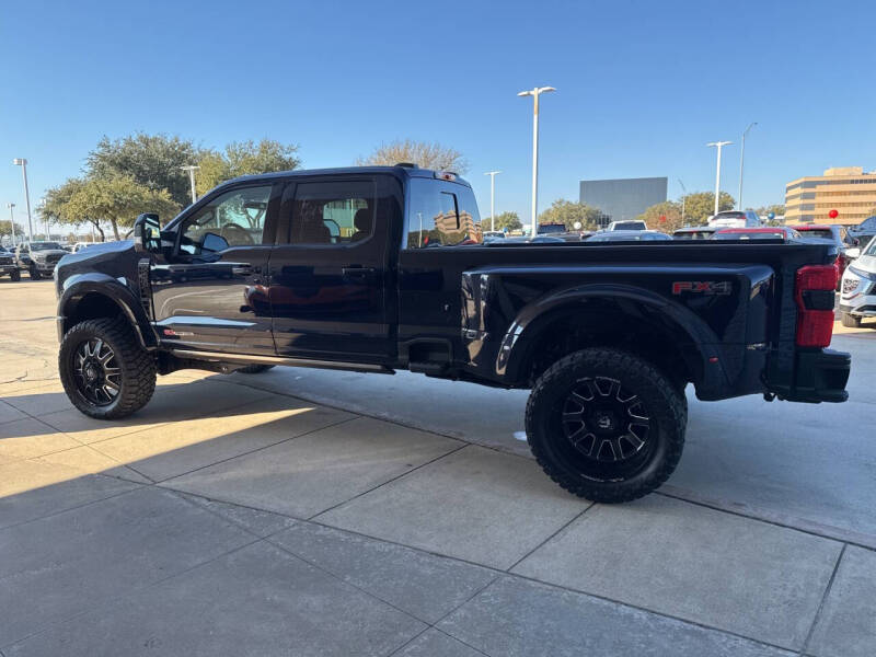 2025 Ford F-450 Super Duty Platinum