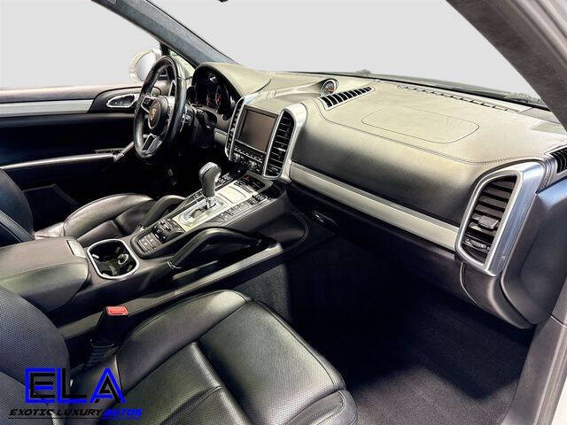 2016 Porsche Cayenne GTS