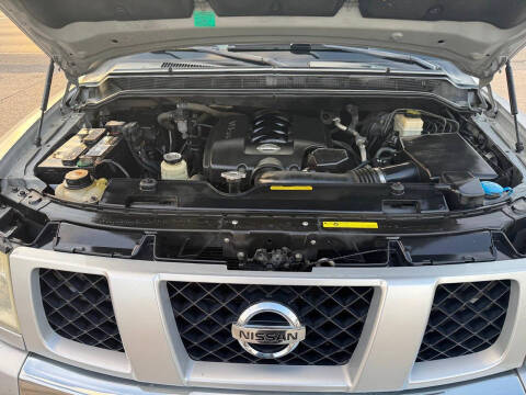 2005 Nissan Armada SE