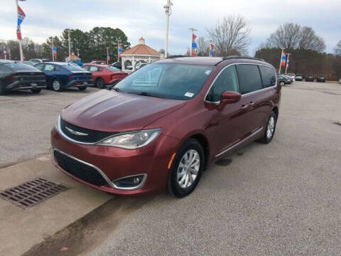 2017 Chrysler Pacifica Touring-L