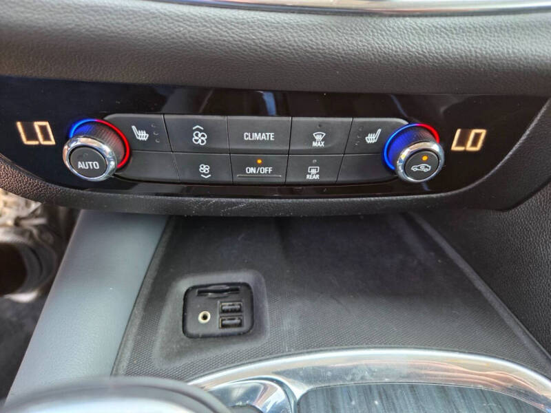 2020 Buick Enclave Essence