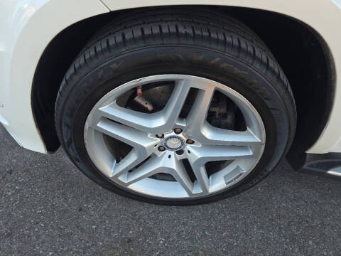 2014 Mercedes-Benz GL-Class GL 550 4MATIC