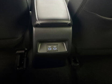 2025 Toyota Corolla Hatchback SE