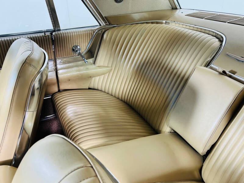 1965 Ford Thunderbird