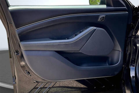 2021 Ford Mustang Mach-E Select