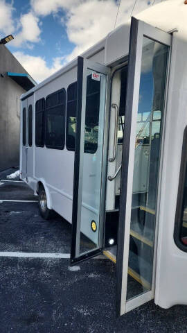 2016 Ford E-Series E-350 SD