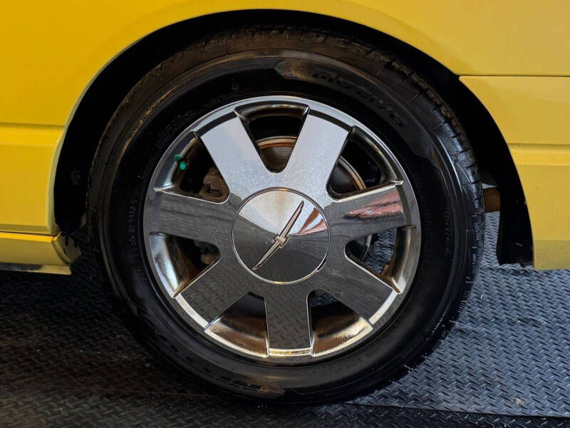 2002 Ford Thunderbird Deluxe