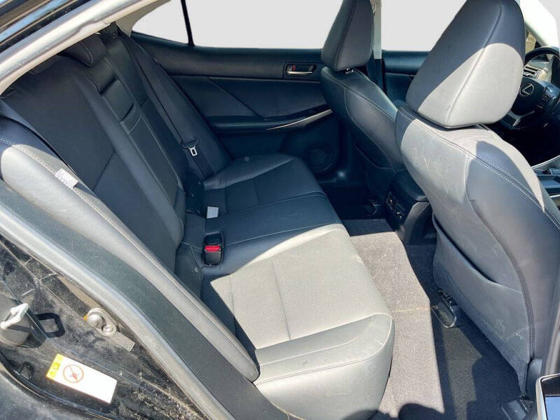 2017 Lexus IS 200t