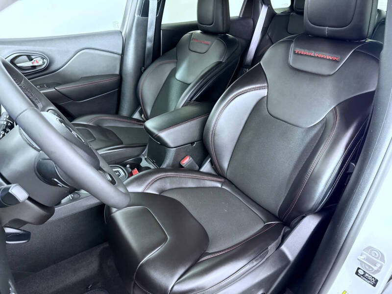 2022 Jeep Cherokee Trailhawk