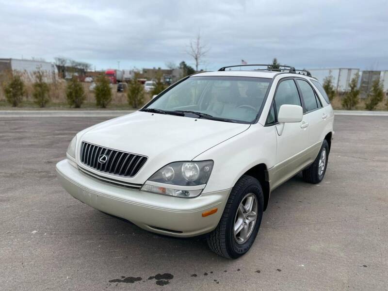 1999 Lexus RX 300 for sale at Clutch Motors in Lake Bluff IL