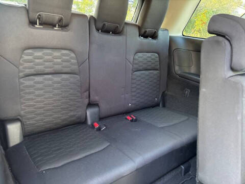 2024 Nissan Pathfinder S