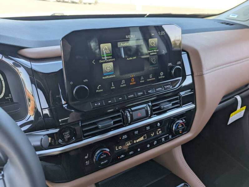 2025 Nissan Pathfinder Platinum