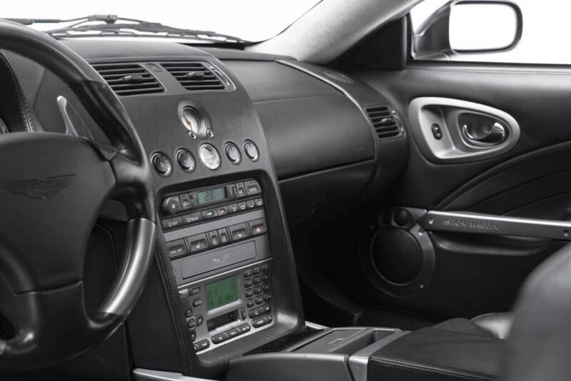 2005 Aston Martin V12 Vanquish S