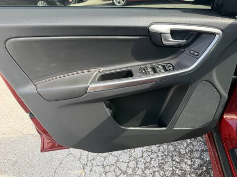 2017 Volvo XC60 T6 Dynamic