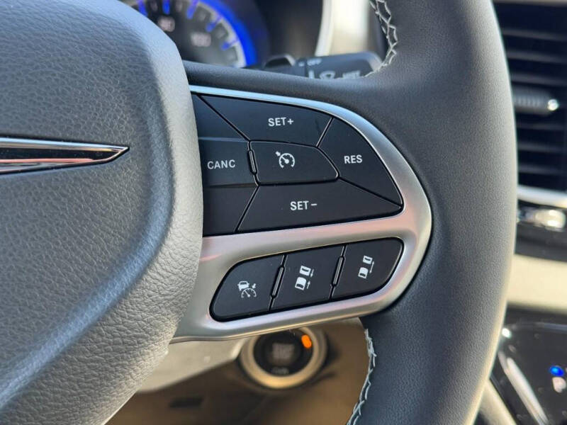 2026 Chrysler Voyager LX