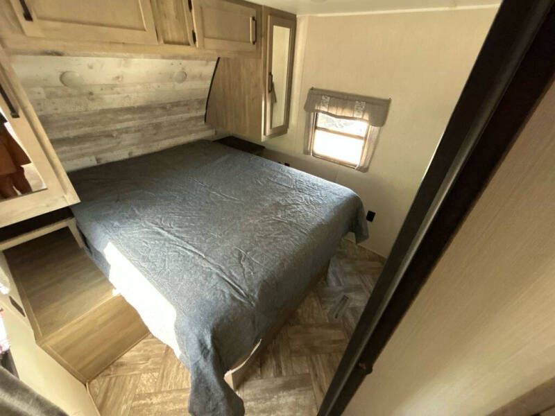 2023 Forest River 28BHHSS2B