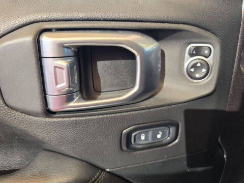 2020 Jeep Wrangler Unlimited Sahara Altitude