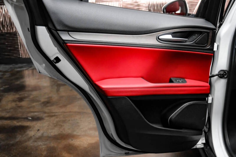 2018 Alfa Romeo Stelvio Ti