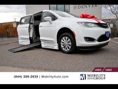 2018 Chrysler Pacifica for sale at CO Fleet & Mobility in Denver CO