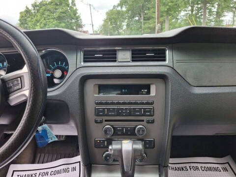 2012 Ford Mustang V6
