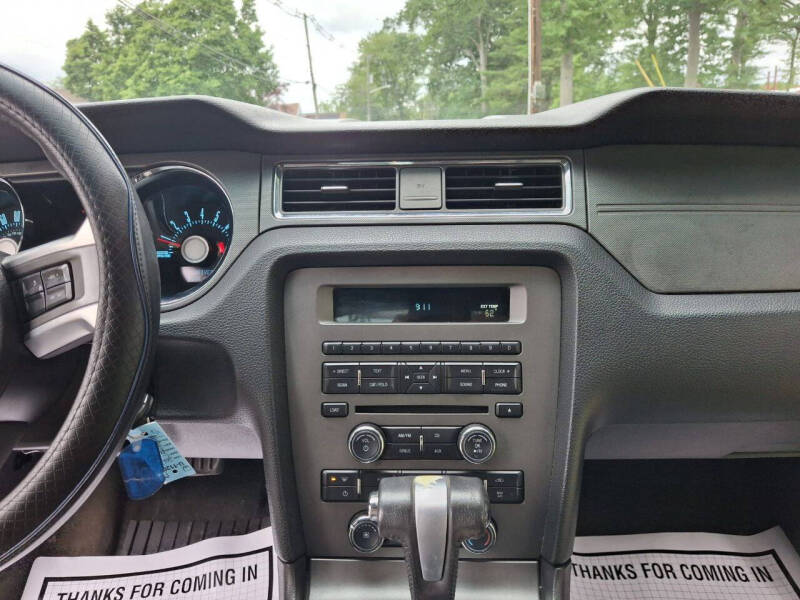 2012 Ford Mustang V6