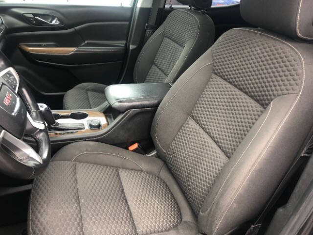 2017 GMC Acadia SLE-2