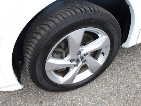 2019 Audi Q3 quattro Premium 45 TFSI