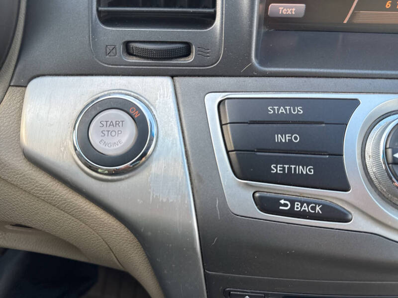 2012 Nissan Murano LE