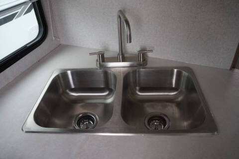 2025 Adventurer 86FB