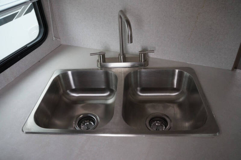 2025 Adventurer 86FB