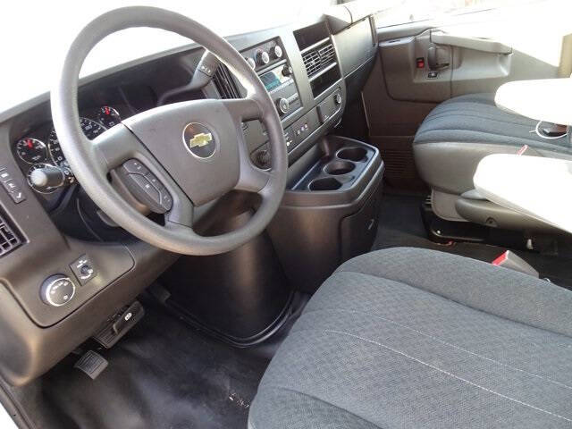 2023 Chevrolet Express 2500