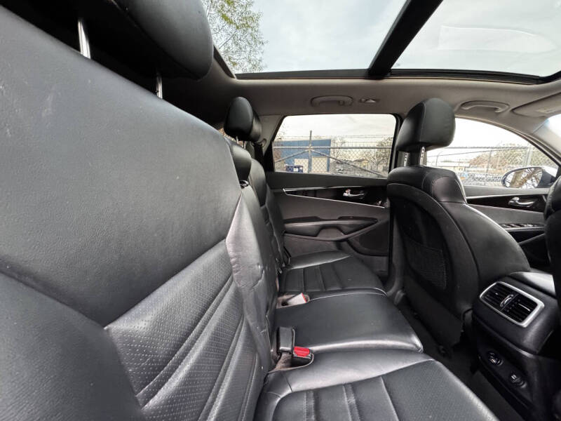 2019 Kia Sorento EX Sport