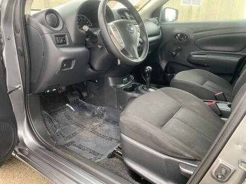 2019 Nissan Versa S Plus