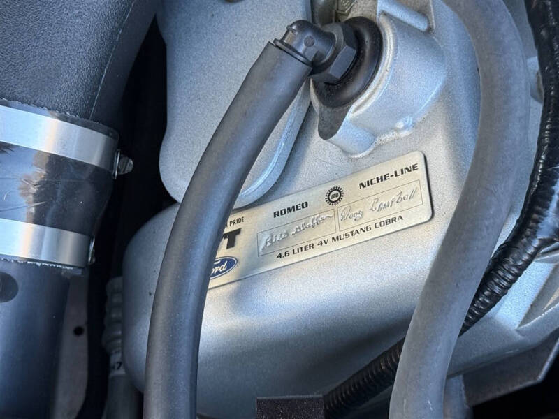 2004 Ford Mustang SVT Cobra