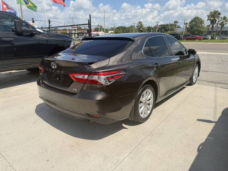 2018 Toyota Camry LE