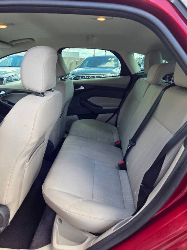 2017 Ford Focus SE