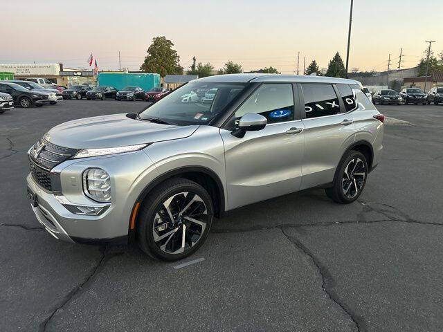 2024 Mitsubishi Outlander for sale at Axio Auto Boise in Boise, ID