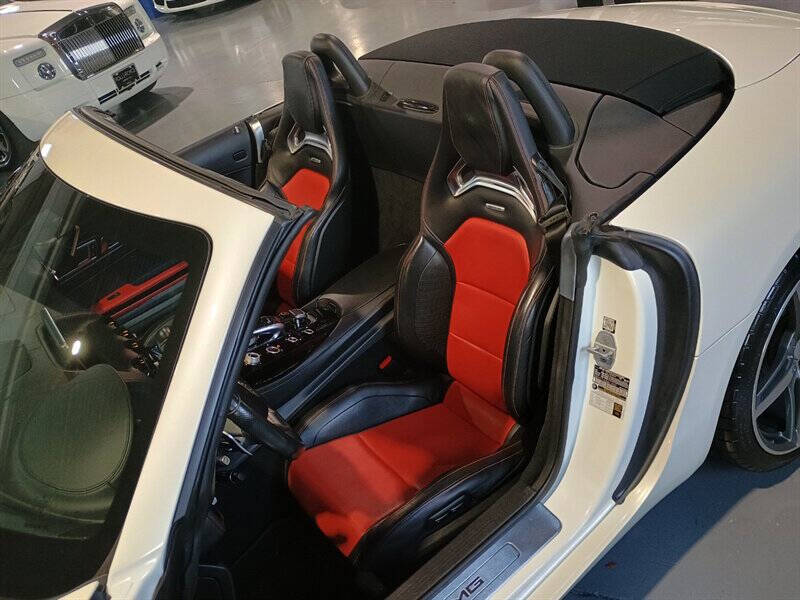 2018 Mercedes-Benz AMG GT 26
