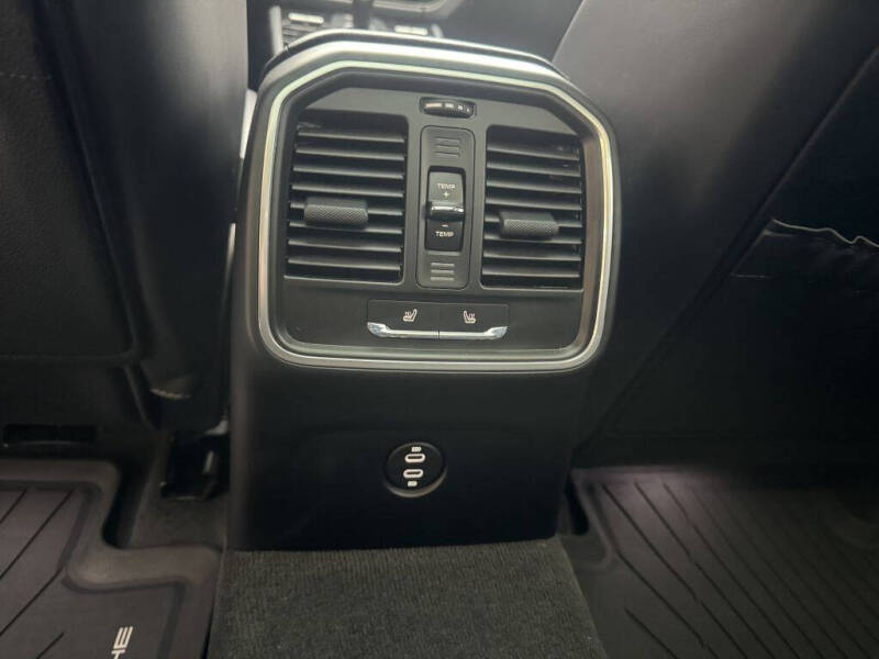 2023 Porsche Macan S