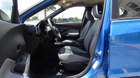 2023 Nissan Kicks SR