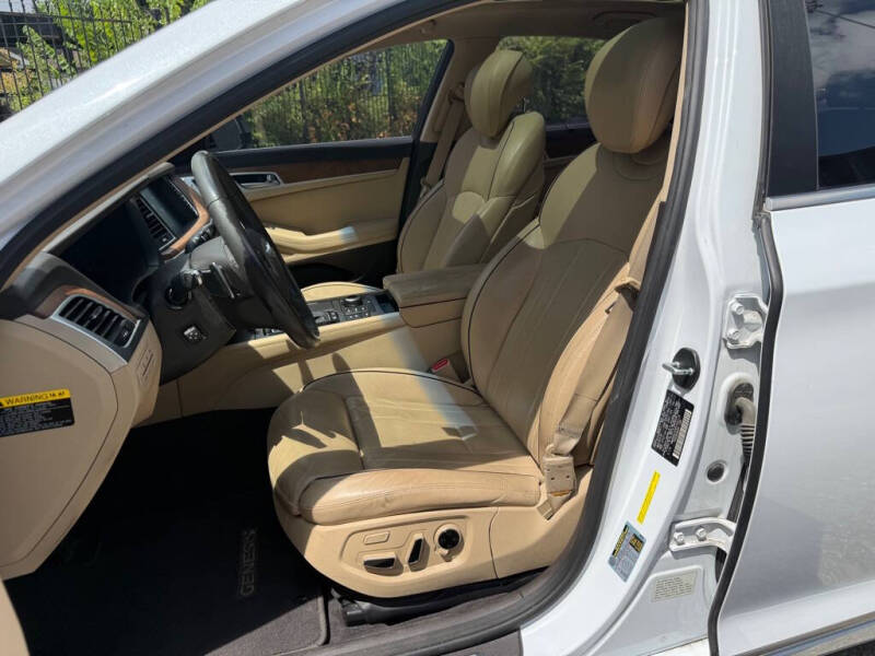 2015 Hyundai Genesis