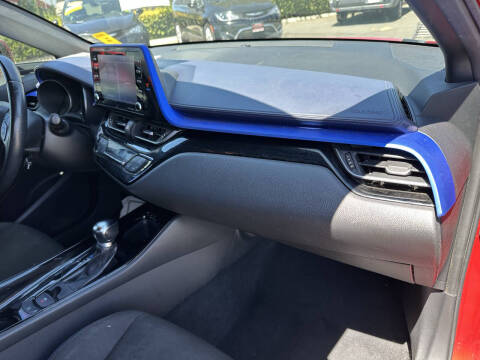 2021 Toyota C-HR XLE