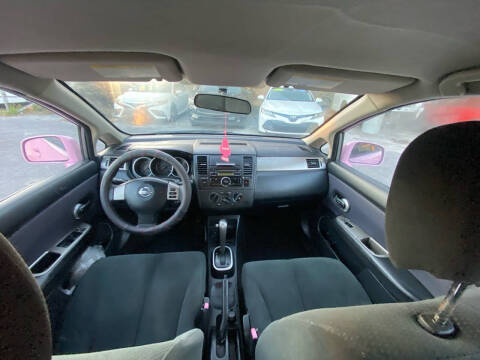 2011 Nissan Versa 1.8 SL