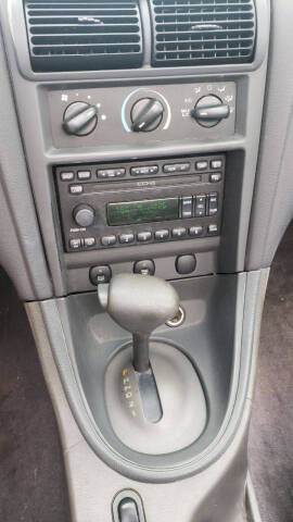 2002 Ford Mustang Deluxe