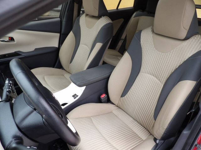 2016 Toyota Prius Three