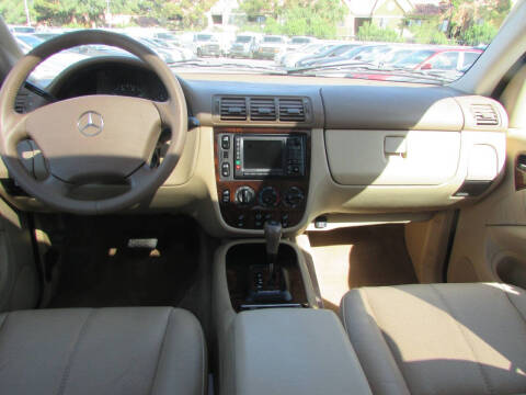 2000 Mercedes-Benz M-Class ML 320