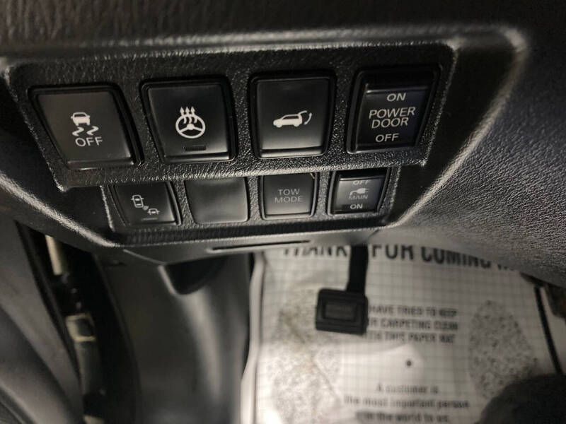 2017 Nissan Pathfinder Platinum