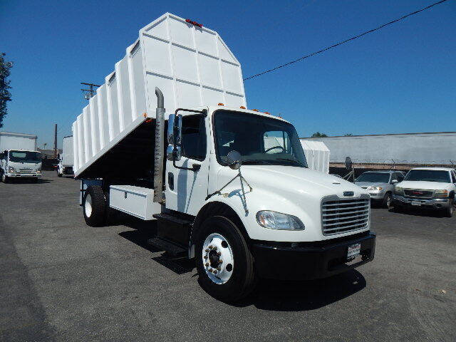 2016 Freightliner M2 106