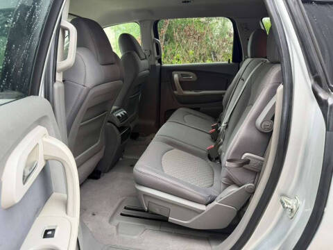 2012 Chevrolet Traverse LS
