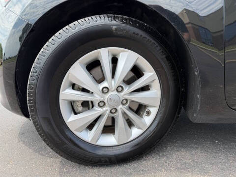 2017 Kia Sedona LX
